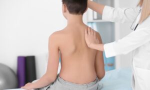 Omurga Eğriliği Tedavisi